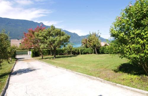 Viviers-du-Lac Villa | Comfortable villa with a view of Lake Bourget