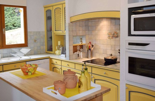 Coux Villa | Comfortable villa in Coux with private pool