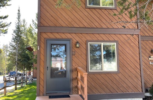 West Yellowstone House | Comfortable West Yellowstone Townhouse Sleeps 7-8/Basecamp to ADVENTURE