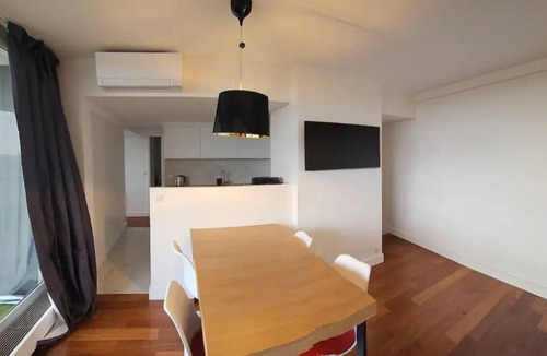 Puteaux Apartment | Comfortion Norma - Luxury Suite with a view
