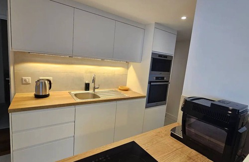 Puteaux Apartment | Comfortion Norma - Luxury Suite with a view