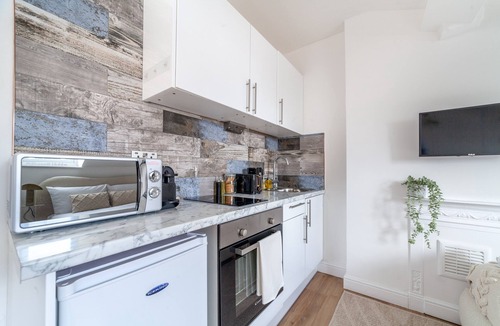 Highbury West Apartment | Comfty studio flat Finsbury park w/parking