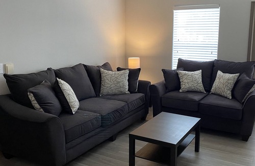 South Main Apartment | Comfy 1Bdr Apt MedCenter Mins from NRG & Downtown