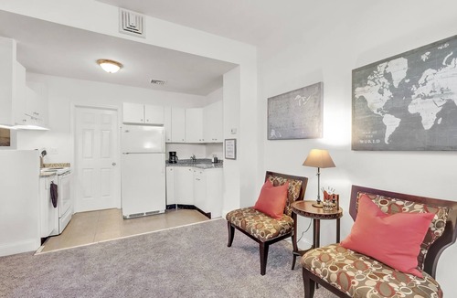 Germantown Apartment | Comfy 1BR in East Germantown