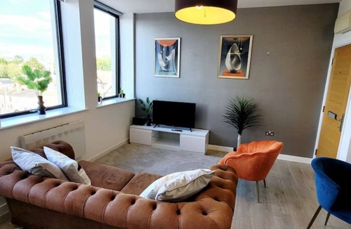 Chelmsford Apartment | Comfy 2-Bed Flat in Chelmsford WiFi + Parking