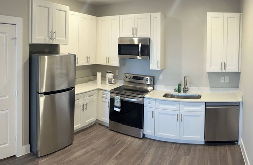 Spring Branch West Apartment | Comfy 2 Bedroom Apartment Near Downtown Houston