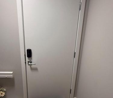 Fort Gary Apartment | Comfy 2 Bedroom Basement suite