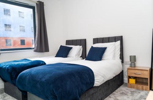 Gascoigne Apartment | Comfy 2 Bedroom Flat in London