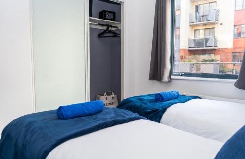 Gascoigne Apartment | Comfy 2 Bedroom Flat in London