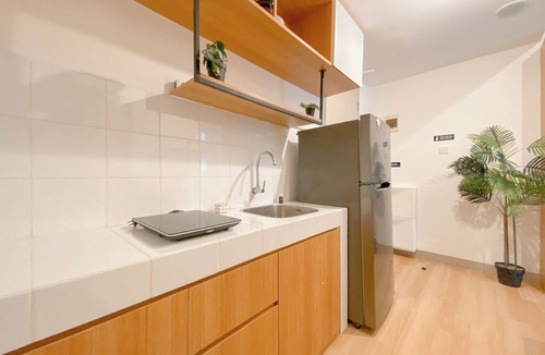Old Jakarta Apartment | Comfy 2Br Apartment At Tokyo Riverside