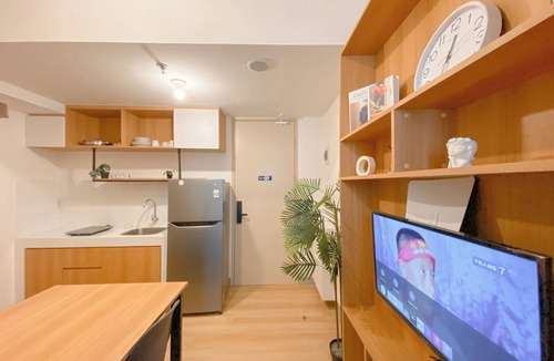 Old Jakarta Apartment | Comfy 2Br Apartment At Tokyo Riverside