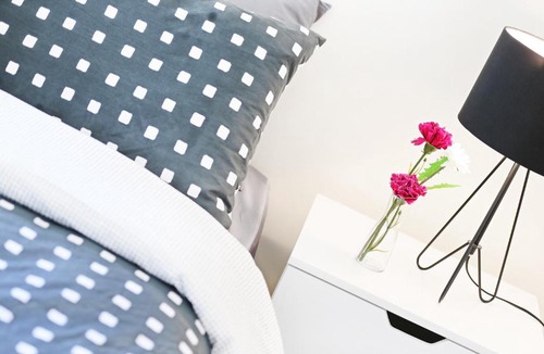 Kensington Apartment | Comfy 2BR Suite Near Flemington Races, FREE Parking