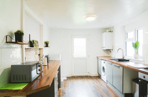 Splott House | Comfy 3 Bed Spacious House Cardiff City