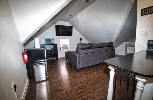 Ridgefield Park Apartment | Comfy 3rd Floor Studio Near NYC