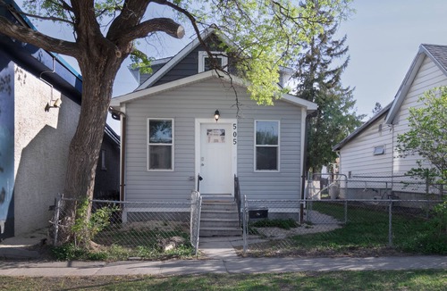 East Kildonan House | Comfy |4 Bedroom| Family Getaway