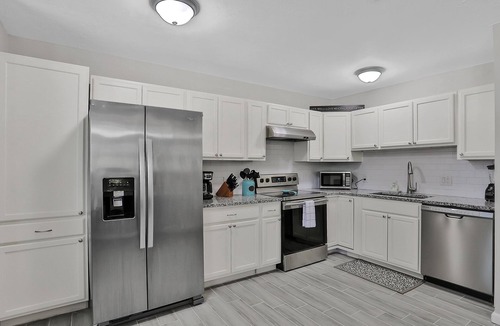 Orange Park House | Comfy 4br/2bath near I295, Beach, and Orange Park