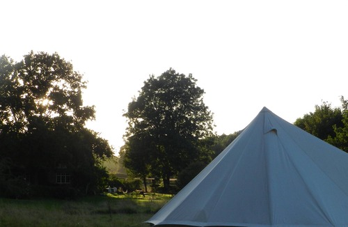 Hereford Cabin | Comfy 4m -Bed Bell Tent with great views