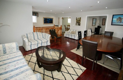 Kirkfield House | Comfy 5 Bedroom Cottage, 1 Hr Toronto