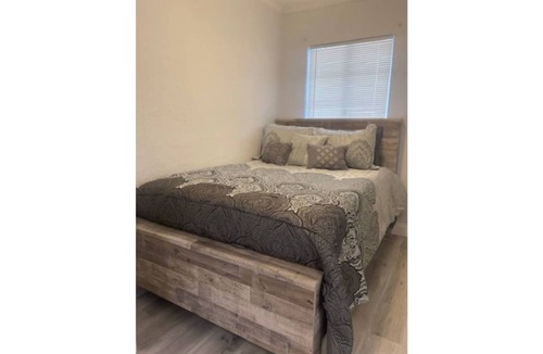 Fairview Shores Apartment | Comfy and Charming -A 1 Bedroom Duplex Apartment