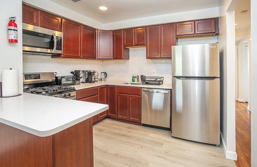Nauck Apartment | Comfy and Cozy - Min from National Mall