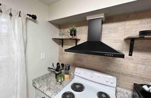 Pooler House | Comfy and cozy on Holly