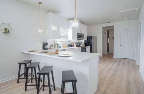 Downtown San Antonio Cottage | Comfy and Happy Stays Near Riverwalk and Downtown!