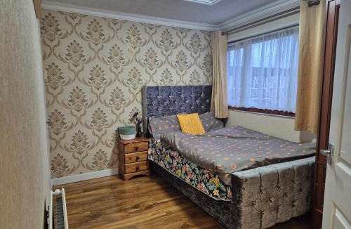 Stonnall House | Comfy and modern private room in Birmingham