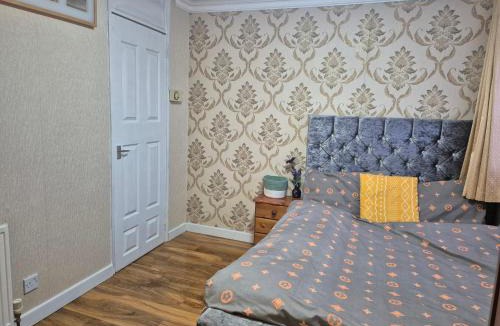 Stonnall House | Comfy and modern private room in Birmingham