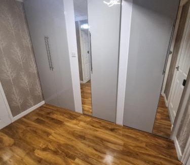 Stonnall House | Comfy and modern private room in Birmingham