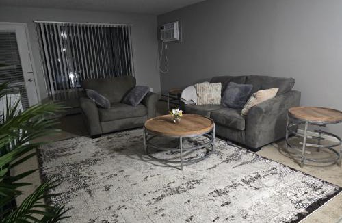 West Bloomington House | Comfy And Quiet Corner