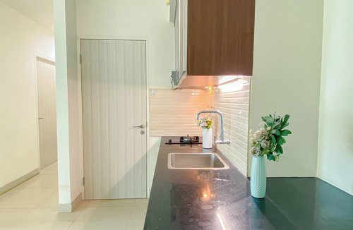 Pekayon Jaya Apartment | Comfy and Spacious 3BR with Extra Room Grand Kamala Lagoon Apartment By Travelio