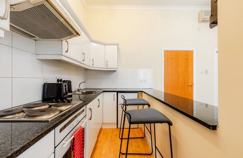 Lancaster Gate Apartment | Comfy Apartments in Queensway