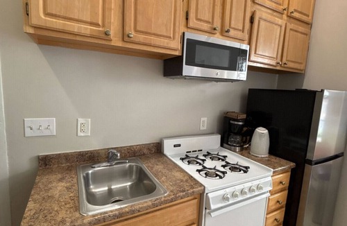 Prudential - St. Botolph Apartment | Comfy Back Bay Alcove Studio Apt