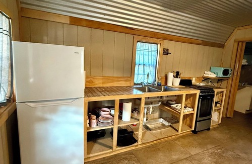 Andalusia Cabin | Comfy cabin located in Andalusia, AL