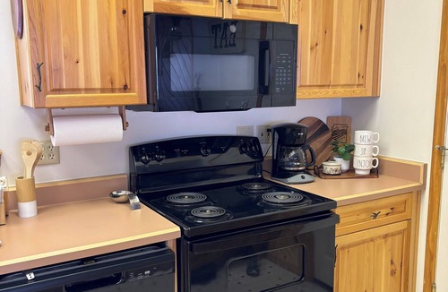Springerville Cabin | Comfy Cabin Retreat