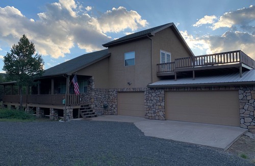Springerville Cabin | Comfy Cabin Retreat