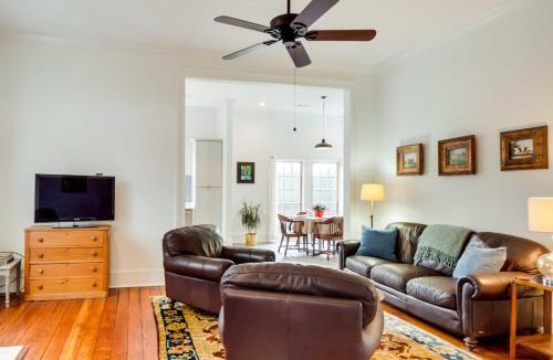 Natchez House | Comfy Central Natchez Hideaway Walk to Dtwn!