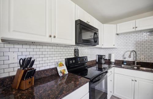 Buckroe Beach House | Comfy Coastal Getaway with Modern Comforts home