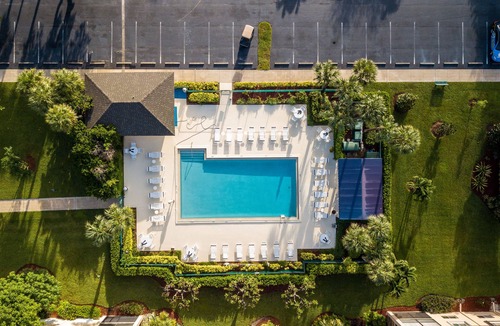 Jupiter Condo | Comfy Condo at Jupiter Bay Resort, with easy beach access