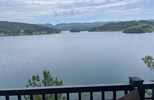 Bean Station Condo | Comfy condo on beautiful Cherokee Lake