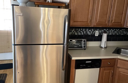 Westfield Apartment | Comfy & Convenient Suburban Oasis