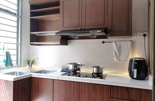 Taman Mount Austin House | Comfy Corner House Mount Austinnn