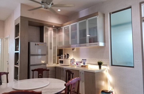 Taman Mount Austin House | Comfy Corner House Mount Austinnn