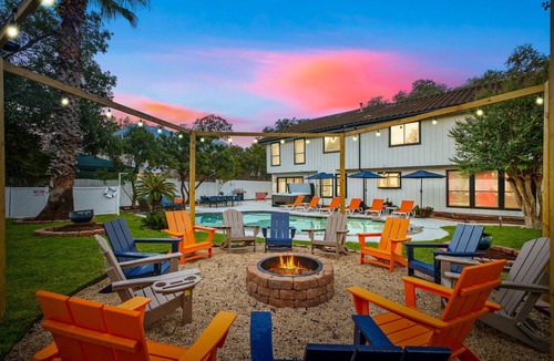 Woodlands of Camino Real House | Comfy Coyote HotTub MiniGolf Pool GameRoom