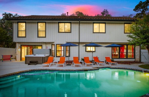 Woodlands of Camino Real House | Comfy Coyote HotTub MiniGolf Pool GameRoom