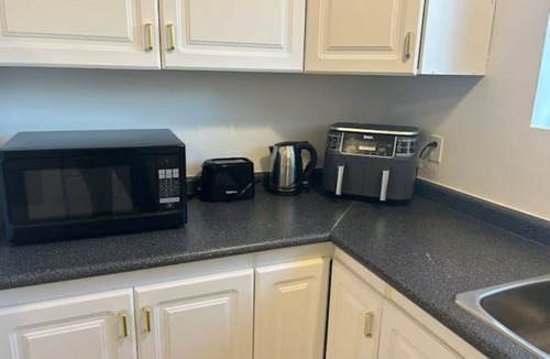 Longlac Apartment | Comfy cozy 3 bedroom apartment