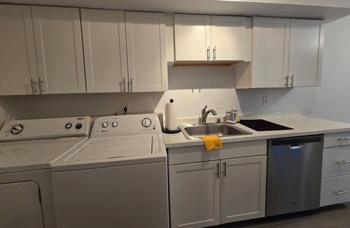 Largo Apartment | Comfy, Cozy and Conveniently Located