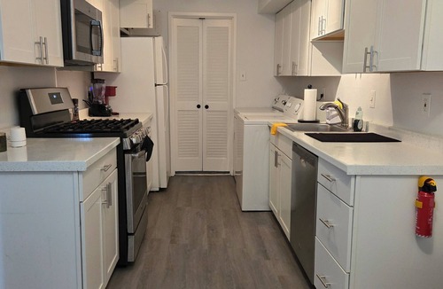 Largo Apartment | Comfy, Cozy and Conveniently Located