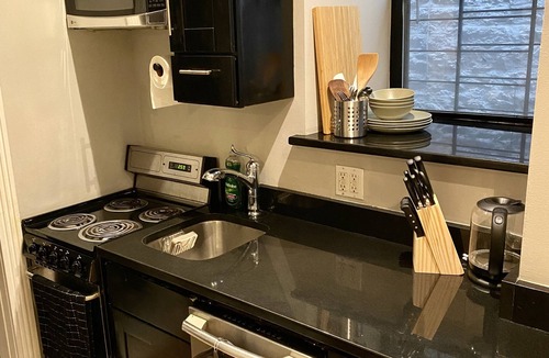 Kips Bay Apartment | Comfy, Cozy, Chic and Central Manhattan Apartment