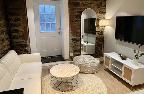 Kips Bay Apartment | Comfy, Cozy, Chic and Central Manhattan Apartment